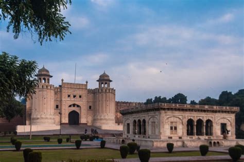  Sự Kiện Lahore Resolution:  Hình Thành Một Quốc Gia Hồi Giáo và Ước Mơ Tự Do Cho Người Pakistan